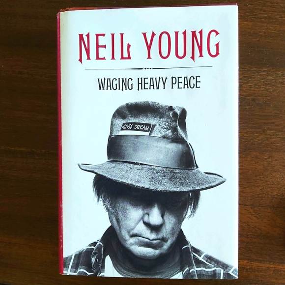 Other - Neil Young: Waging Heavy Peace